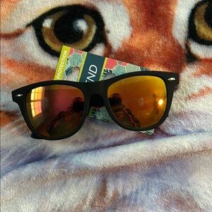 Trendy Black Sunglasses with Gold Lenses
